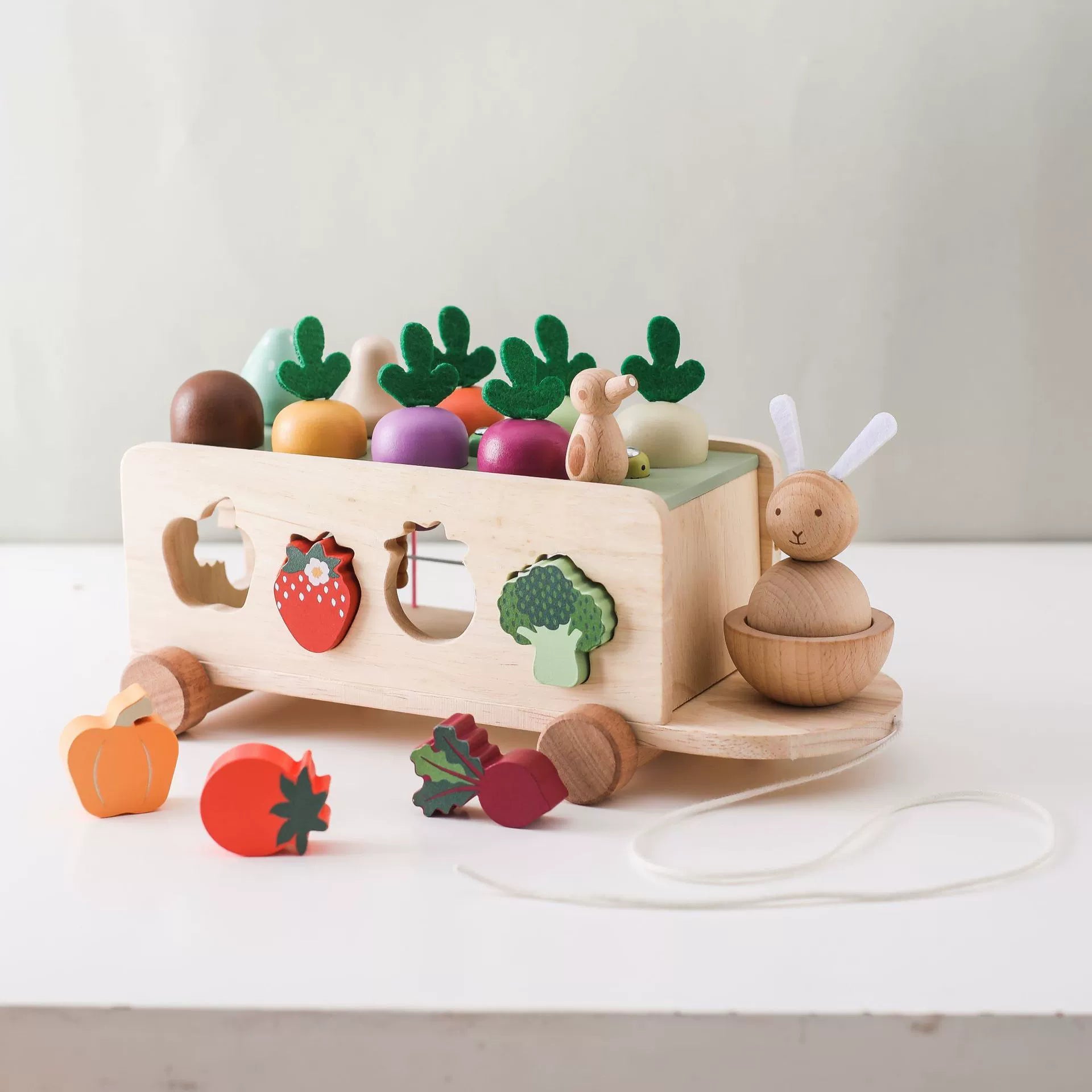 Wooden Pull-Carrot Toddler Push Wagon